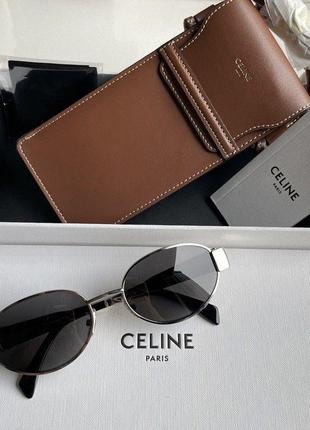 В наличии стильные люкс фирменные очки упаковка на фото