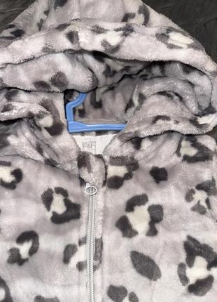 Неймовірний теплий мʼякий сліп кенгурумі піжама з леопардовим принтом для дівчинки 4/5р f&f5 фото