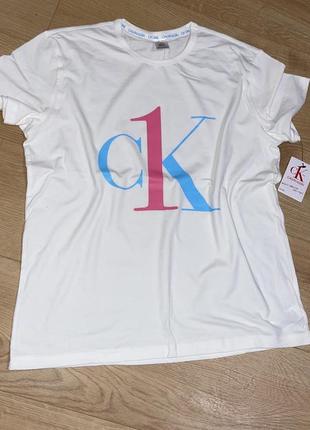 Футболка оригінал calvin klein  брендова яскрава футболка нова колекція
