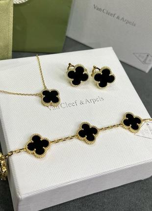 Трендові сережки клєвєр онікс van cleef & arpels