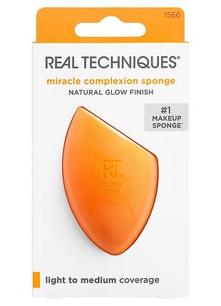 Real techniques powder sponge light to medium спонж для макіяжу