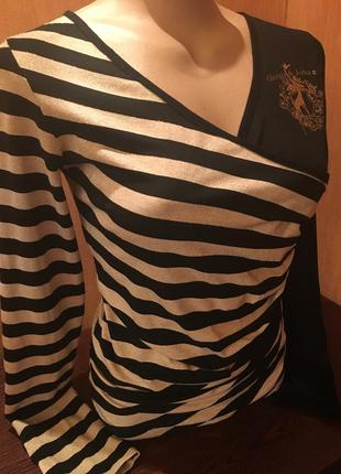 Очень красивая,стильная кофточка от итальянского бренда giorgia &johns