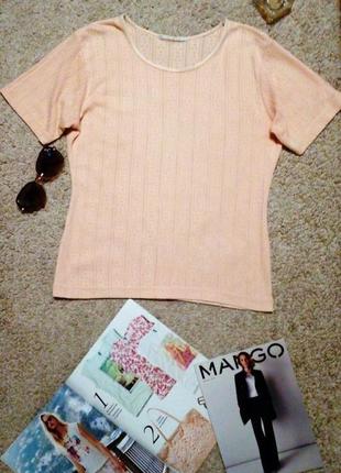 Базовая ажурная футболка персикового цвета