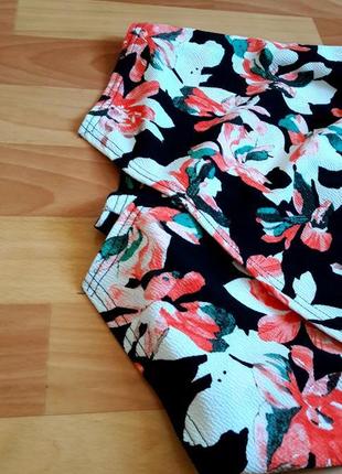 Трендовые шорты-юбка в цветы на высокой посадке от  boohoo3 фото