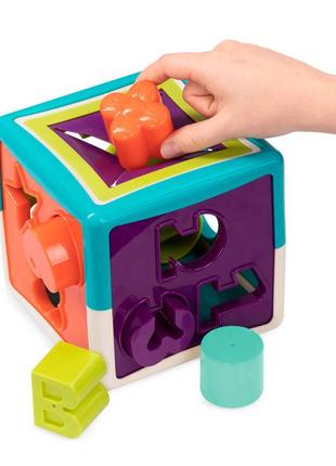 Развивающая игрушка-сортер умный куб battat lite bt2577z 12 форм5 фото