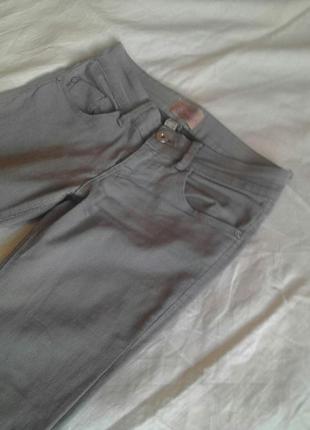 Серые скинни джинсы bershka3 фото
