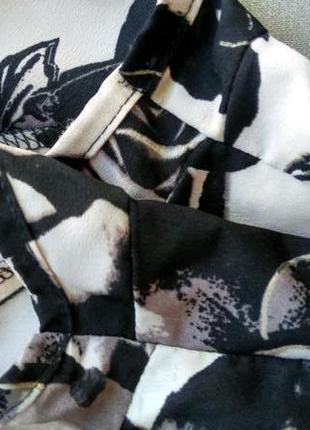 Красивая блуза в крупный цветочный принт, спинка на змейке р. 48-eu/3xl , от wallis6 фото