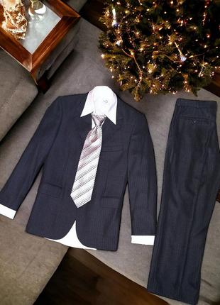 Классический деловой мужской костюм 3 тройка 48-50 размер новый