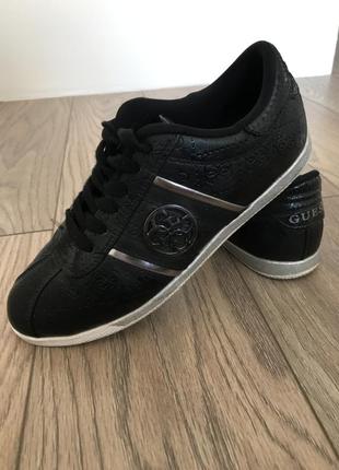 Красовки guess