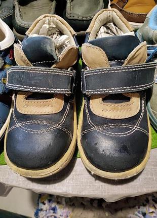 Закриті сандалі туфлі на хлопчика