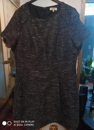 Гарне плаття з цупкої тканини під твід з люрексом