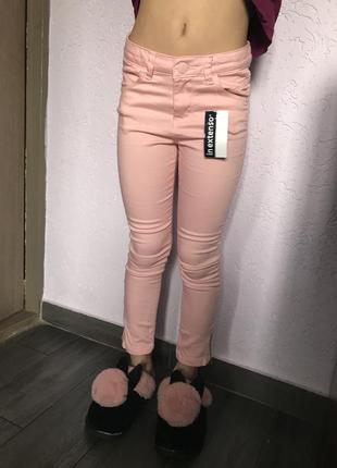 Розовые джинсики на малышку 7л 119-125