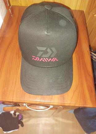 Бейсболка с логотипом daiwa
