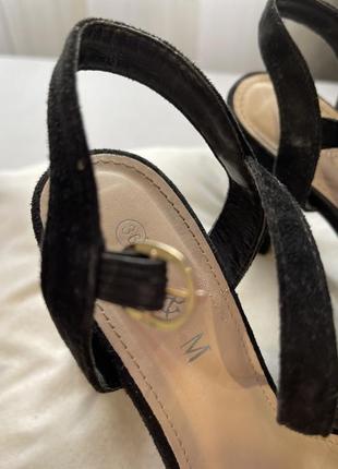 Босоніжки 👡