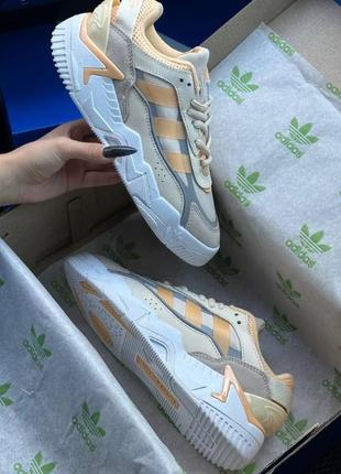 Кроссовки adidas