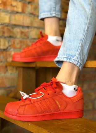 Кроссовки женские adidas superstar london, красные (адидас суперстар, адидасы, кросівки)2 фото