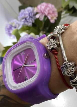 Ефектні фіолетові силіконові годинник6 фото
