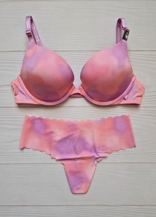 Гладкий комплект белья пуш-ап victoria's secret оригинал