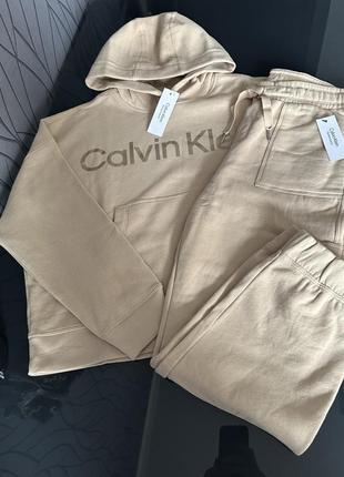 Костюм calvin klein, бежевый костюм calvin klein, худи calvin, карго calvin6 фото