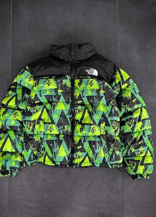 Куртка пуховик с принтами черная