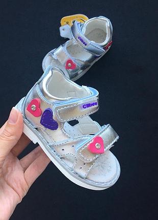 Кожаные босоножки