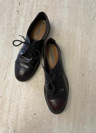 Туфли pull &amp; bear офисного стиля цвета марсала 37 размера7 фото