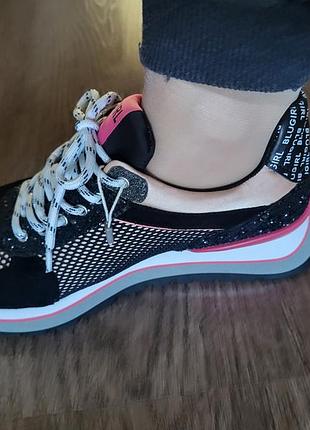 Новi крутезні сникерсы blumarine, оригинал