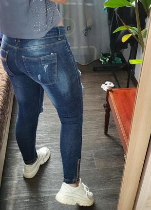 Bershka стильные джинсы скинни размер 38 / м