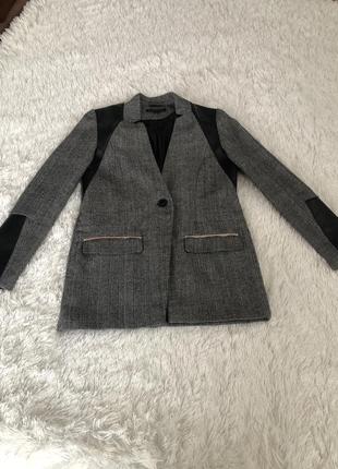 Жакет, который добавит интереса вашему образу