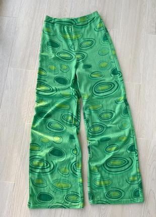 Зеленые брюки клеш на высокой посадке shein1 фото