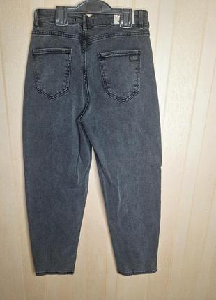 Женские джинси мом. штаны джинсы женские момы чёрного цвета,32р.2 фото