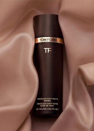 Матуюча база під макіяж tom ford
traceless soft matte primer5 фото