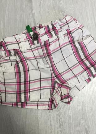Нарядные коротенькие шорты  в клеточку фирмы united colors of benetton  на 1-2 г
