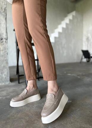 Лоферы на повышенной подошве, к095, беж, натуральная кожа под рептилию,