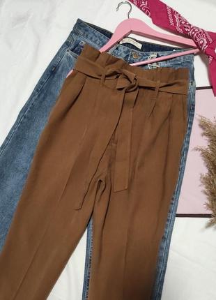 Стильные высокие брюки с карманами и поясом коричневые укороченные брюки зауженные прямые2 фото
