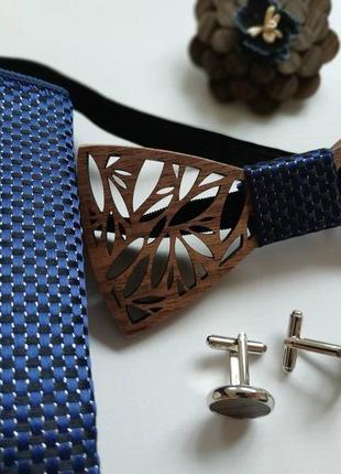 Набір запонки краватка метелик хустка платок брошка у дерев'яній коробочці шкатулці футлярі1 фото