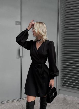 Платье короткое однонтонное на длинный рукав на завязке свободного кроя качественная, стильная трендовая черная3 фото