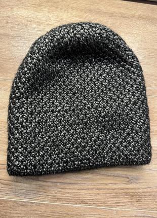 Тёплая шапка