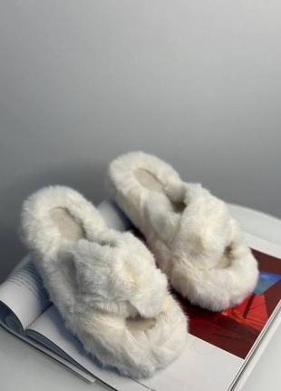 Тапки домашні вʼєтнамки капці шльопанці тапочки з відкритим носком  пухнасті теплі молочні білі2 фото