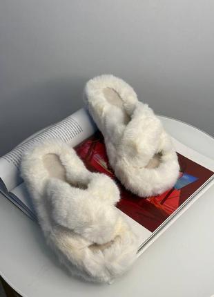 Тапки домашні вʼєтнамки капці шльопанці тапочки з відкритим носком  пухнасті теплі молочні білі8 фото