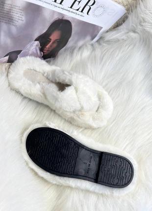 Тапки домашні вʼєтнамки капці шльопанці тапочки з відкритим носком  пухнасті теплі молочні білі4 фото