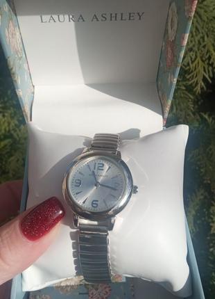 Продам  часы от laura ashley,новые в коробке1 фото