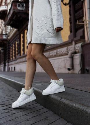 Білі зимові кеди на хутрі