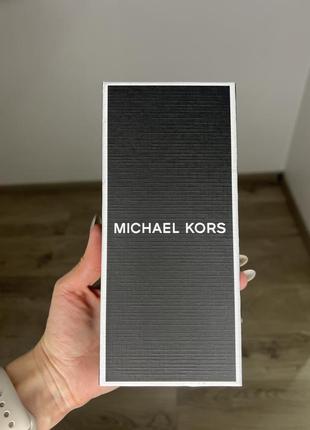 Чехол для беспроводных наушников apple airpods pro michael kors3 фото