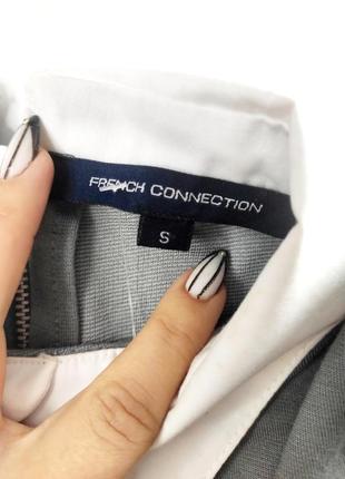 Сорочка жіноча біла сірого кольору вільного крою від бренду french connection s5 фото