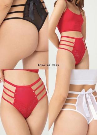 Соблазнительные трусики в красном цвете