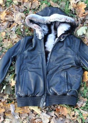 Женская кожаная куртка - жилетка6 фото