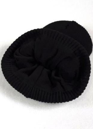 Чорна зимова тепла на флісі шапочка шапка бини3 фото