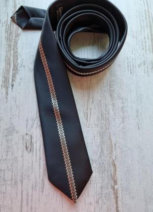 Брендова вузька чорна оригінальна вузька краватка в смужку з орнаментом унісекс by greda3 фото