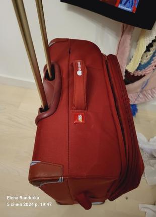 Средний чемодан delsey query8 фото